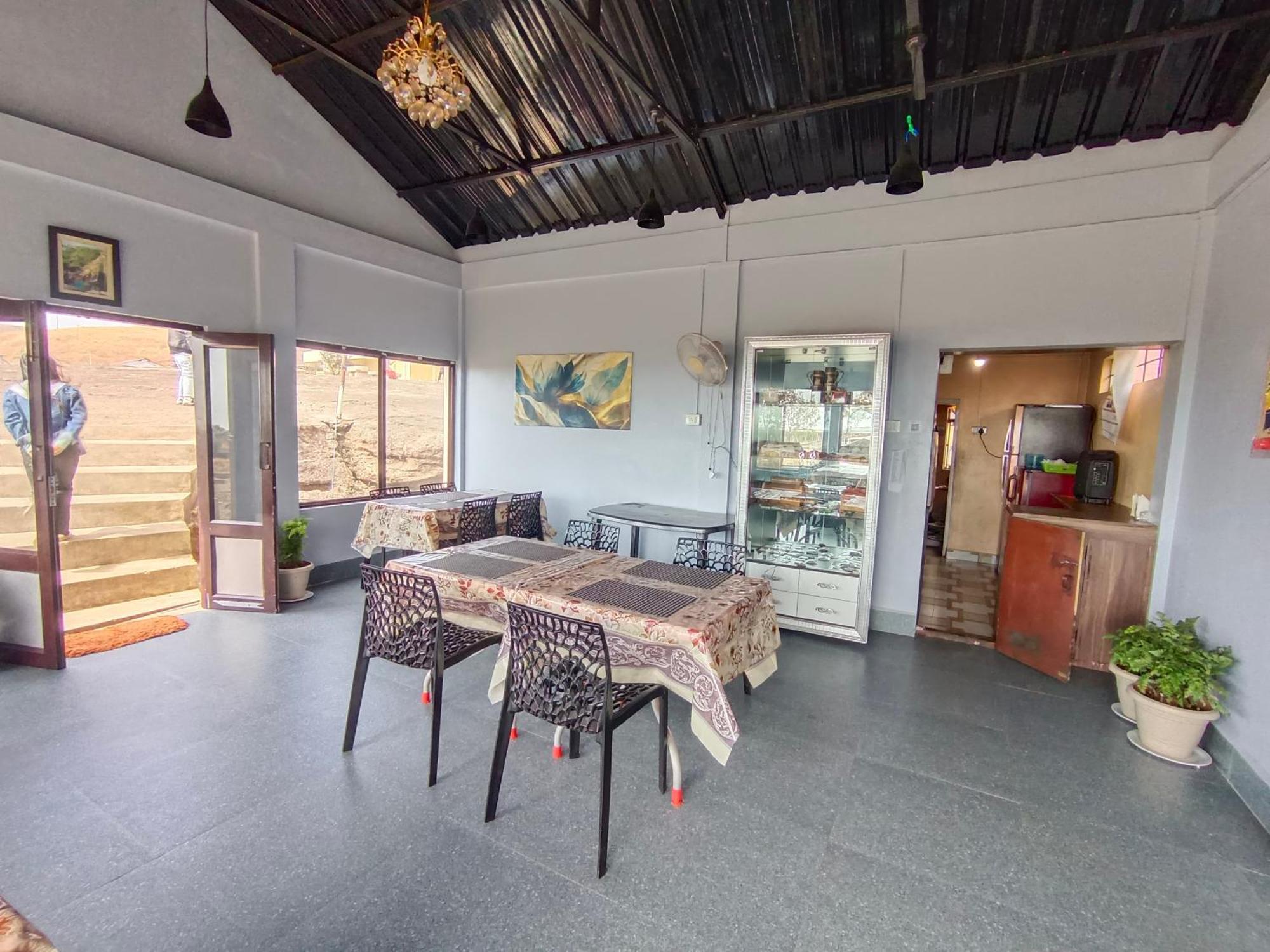 Serene Resort Cherrapunji Eksteriør bilde